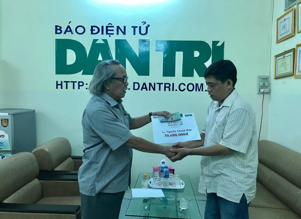 Trao hơn 30 triệu đồng đến anh Nguyễn Thành Hậu ở Vĩnh Long - 1 Trao hơn 30 triệu đồng đến anh Nguyễn Thành Hậu ở Vĩnh Long - 1