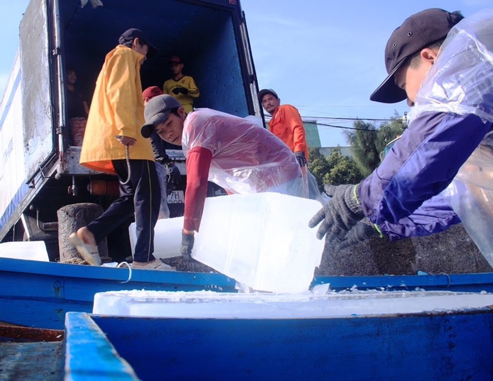 30 năm đi biển, 20 năm đón giao thừa ngoài khơi xa - 2 30 năm đi biển, 20 năm đón giao thừa ngoài khơi xa - 2