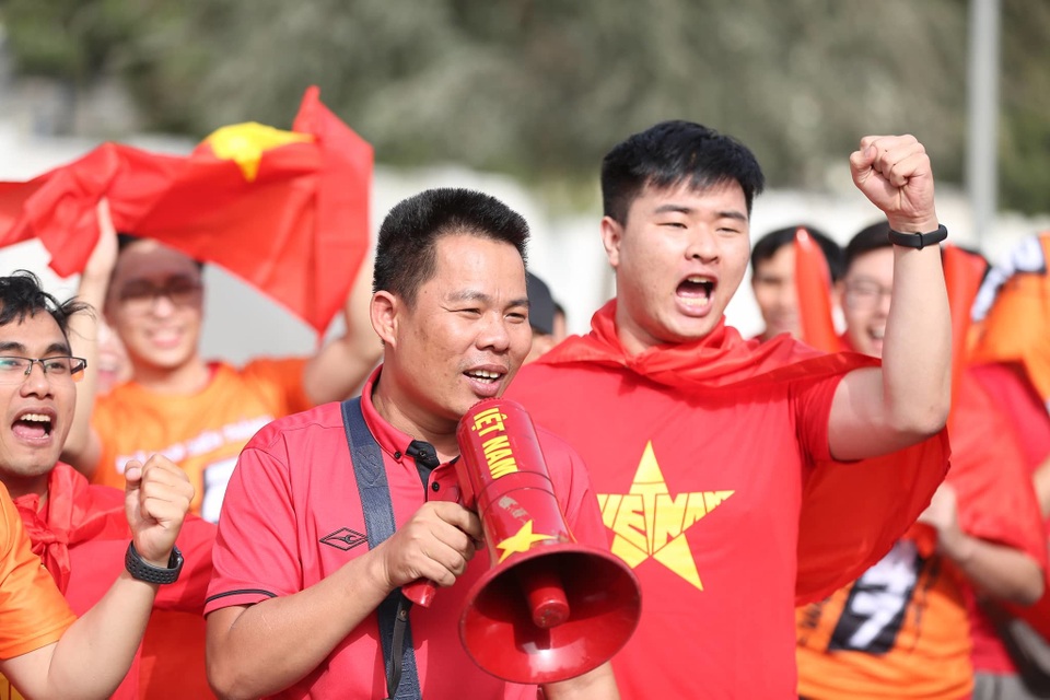 Việt Nam 0-1 Nhật Bản: Thua trong thế ngẩng cao đầu - 27 Việt Nam 0-1 Nhật Bản: Thua trong thế ngẩng cao đầu - 27