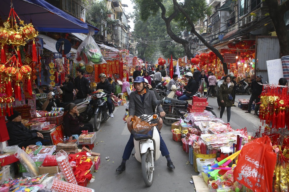 Chợ hoa phố cổ Hà Nội nhộn nhịp đón Tết - 1 Chợ hoa phố cổ Hà Nội nhộn nhịp đón Tết - 1