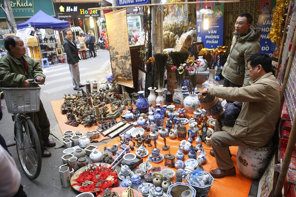 Chợ hoa phố cổ Hà Nội nhộn nhịp đón Tết - 12 Chợ hoa phố cổ Hà Nội nhộn nhịp đón Tết - 12