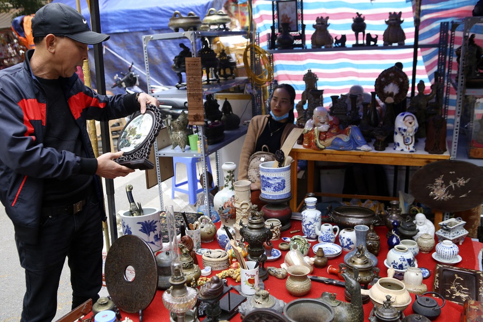 Chợ hoa phố cổ Hà Nội nhộn nhịp đón Tết - 13 Chợ hoa phố cổ Hà Nội nhộn nhịp đón Tết - 13