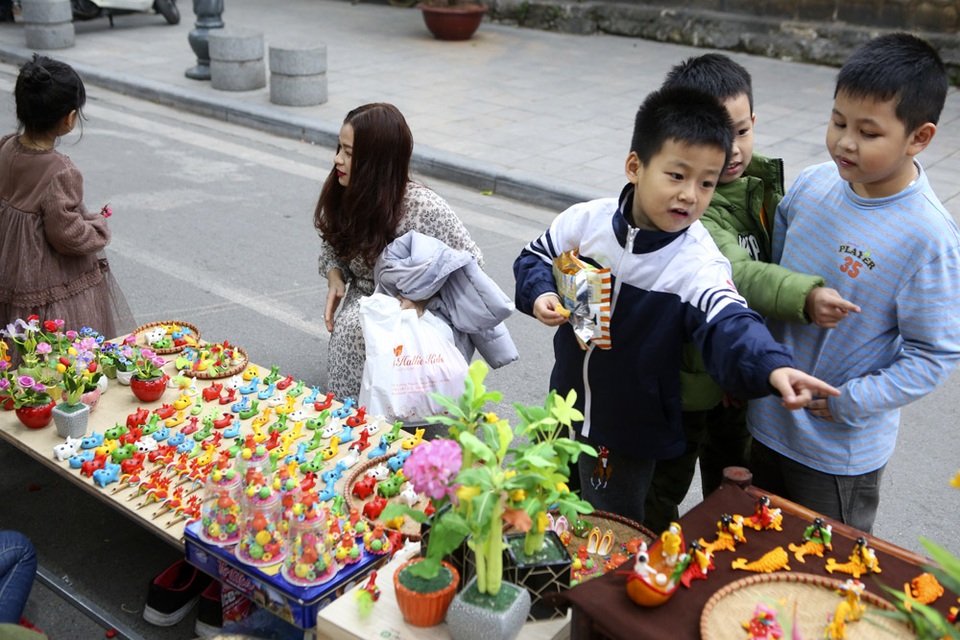 Chợ hoa phố cổ Hà Nội nhộn nhịp đón Tết - 15 Chợ hoa phố cổ Hà Nội nhộn nhịp đón Tết - 15