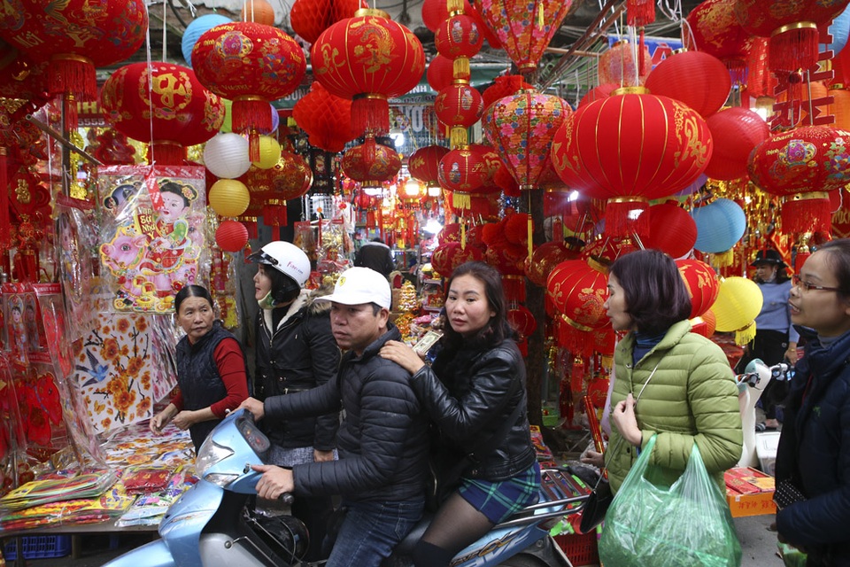 Chợ hoa phố cổ Hà Nội nhộn nhịp đón Tết - 9 Chợ hoa phố cổ Hà Nội nhộn nhịp đón Tết - 9
