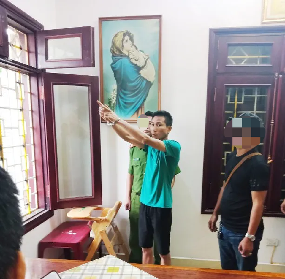 trộm 200 cây vàng 1.jpeg trộm 200 cây vàng 1.jpeg
