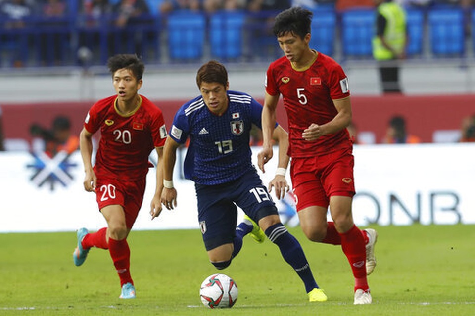 Việt Nam 0-1 Nhật Bản: Thua trong thế ngẩng cao đầu - 6 Việt Nam 0-1 Nhật Bản: Thua trong thế ngẩng cao đầu - 6