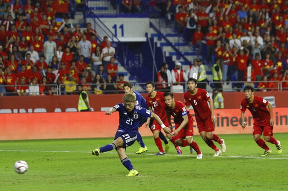 Việt Nam 0-1 Nhật Bản: Thua trong thế ngẩng cao đầu - 4 Việt Nam 0-1 Nhật Bản: Thua trong thế ngẩng cao đầu - 4