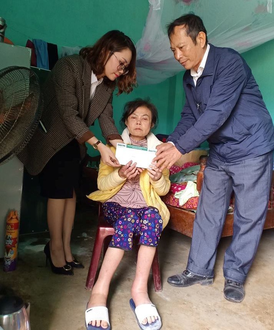 Trao hơn 33 triệu đồng đến 2 hoàn cảnh khó khăn tại Thanh Hóa - 1 Trao hơn 33 triệu đồng đến 2 hoàn cảnh khó khăn tại Thanh Hóa - 1