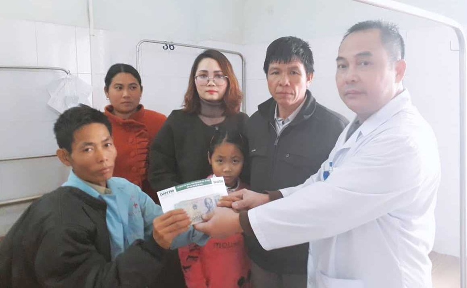 Trao hơn 33 triệu đồng đến 2 hoàn cảnh khó khăn tại Thanh Hóa - 2 Trao hơn 33 triệu đồng đến 2 hoàn cảnh khó khăn tại Thanh Hóa - 2