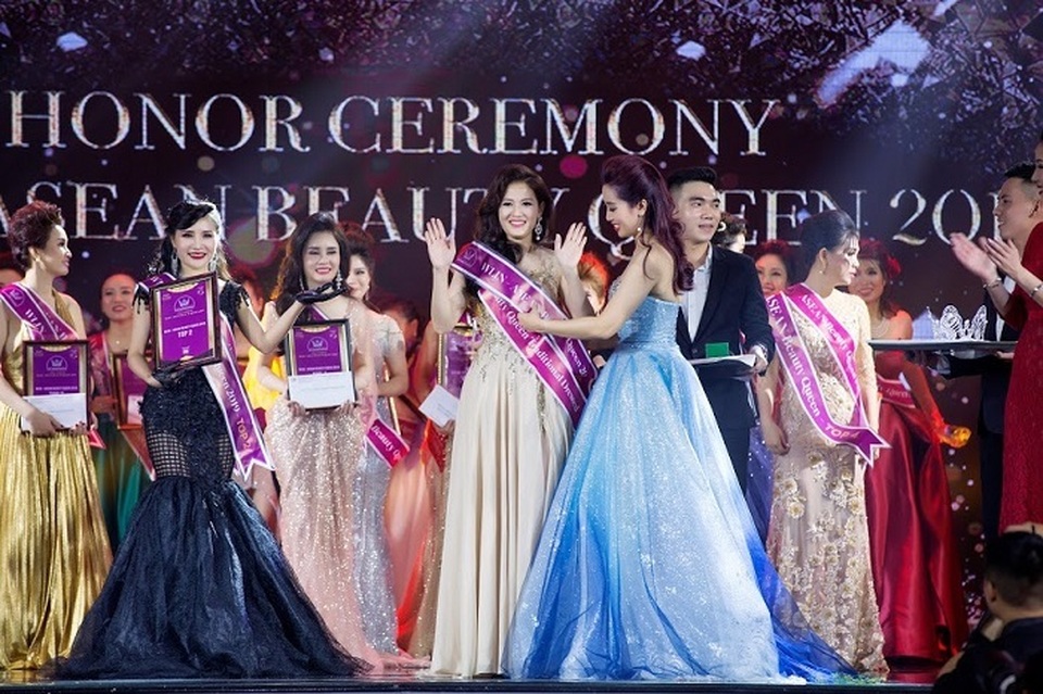 Tặng phẩm đặc biệt của Ngọc trai Hoàng Gia trong đêm vinh danh Quyền Năng Phái Đẹp Asean 2019 - 4 Tặng phẩm đặc biệt của Ngọc trai Hoàng Gia trong đêm vinh danh Quyền Năng Phái Đẹp Asean 2019 - 4