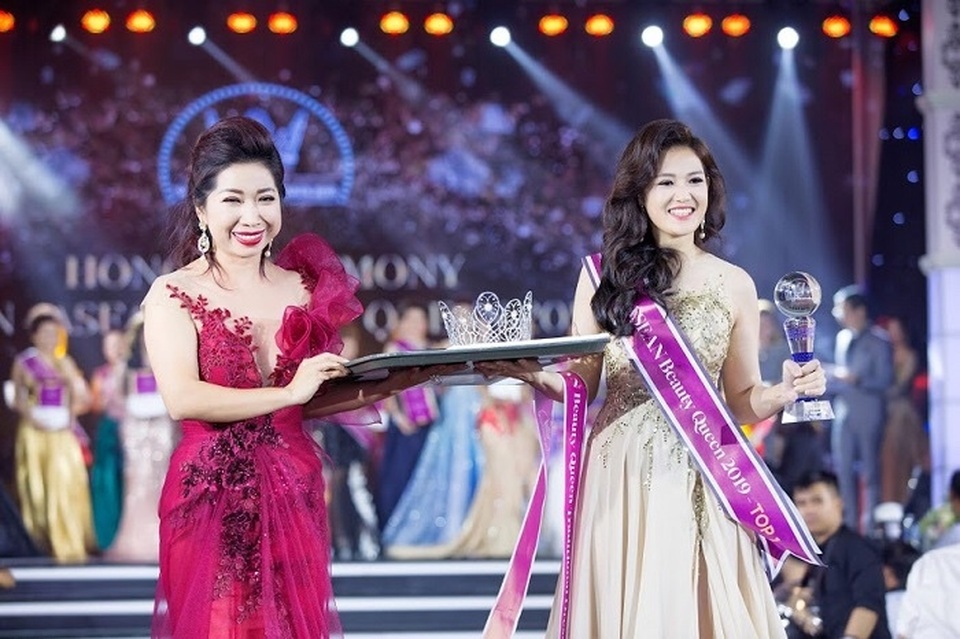 Tặng phẩm đặc biệt của Ngọc trai Hoàng Gia trong đêm vinh danh Quyền Năng Phái Đẹp Asean 2019 - 5 Tặng phẩm đặc biệt của Ngọc trai Hoàng Gia trong đêm vinh danh Quyền Năng Phái Đẹp Asean 2019 - 5