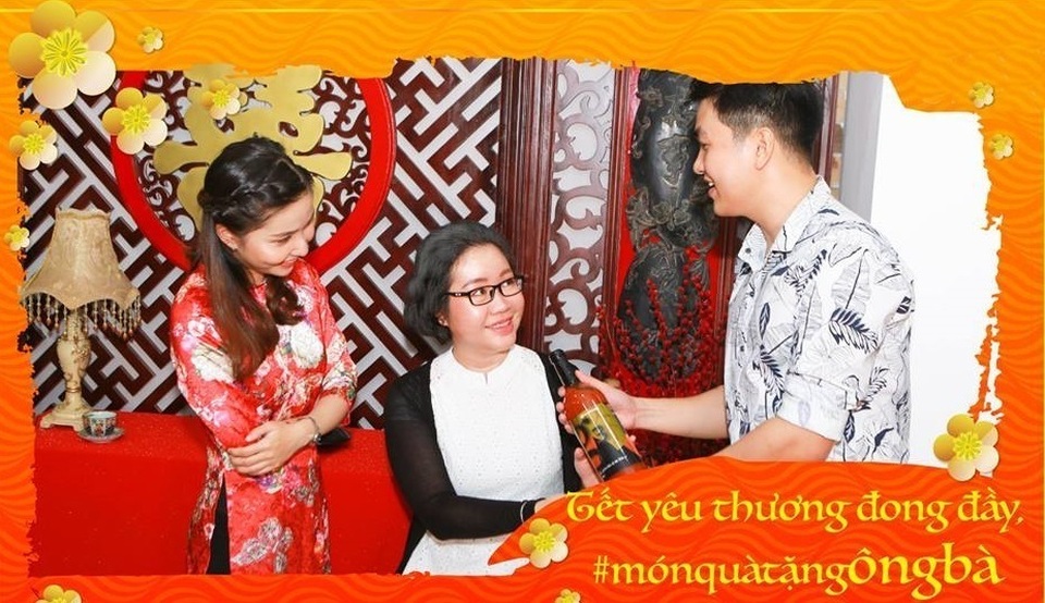 MÓN QUÀ SỨC KHỎE TẶNG NGƯỜI THÂN - CHO TẾT YÊU THƯƠNG ĐONG ĐẦY - 1 MÓN QUÀ SỨC KHỎE TẶNG NGƯỜI THÂN - CHO TẾT YÊU THƯƠNG ĐONG ĐẦY - 1