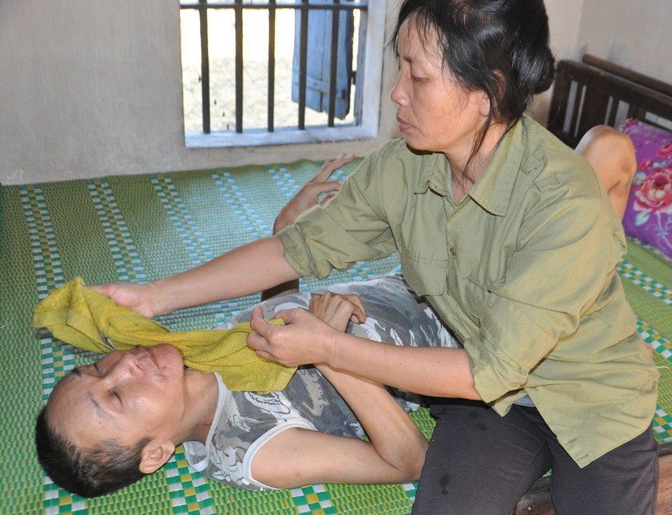 Bạn đọc giúp chị Nguyễn Thị Ngót hơn 98 triệu đồng - 1 Bạn đọc giúp chị Nguyễn Thị Ngót hơn 98 triệu đồng - 1