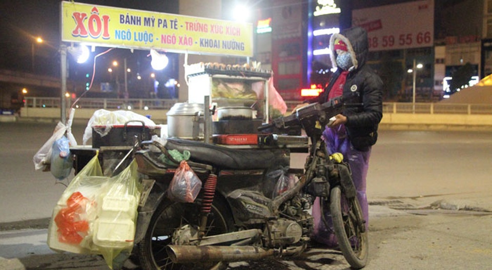 Giáp Tết: Những phận đời mưu sinh trong đêm lạnh - 1