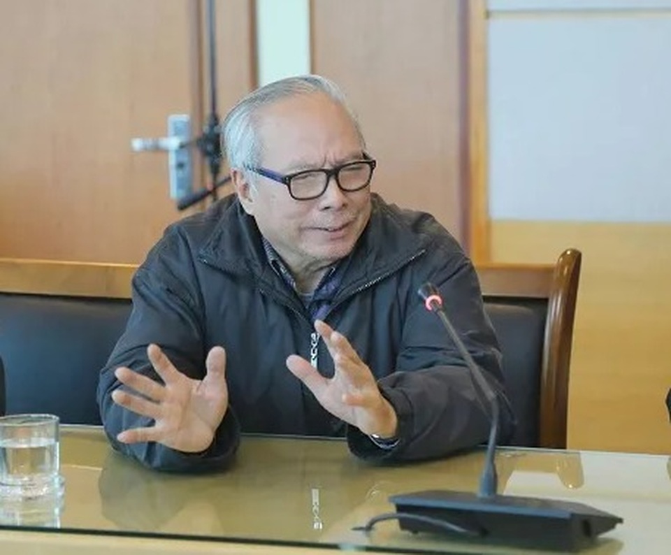 ong khuyen.jpeg ong khuyen.jpeg