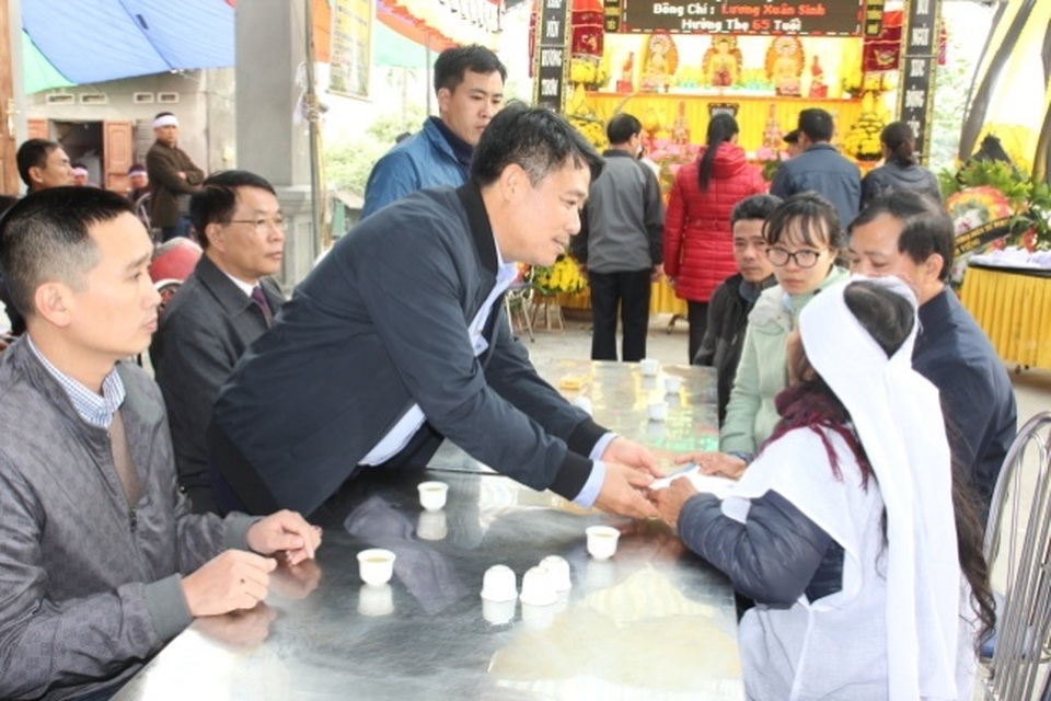 VNI kịp thời hỗ trợ gia đình nạn nhân trong vụ tai nạn giao thông thảm khốc tại Hải Dương - 1 VNI kịp thời hỗ trợ gia đình nạn nhân trong vụ tai nạn giao thông thảm khốc tại Hải Dương - 1