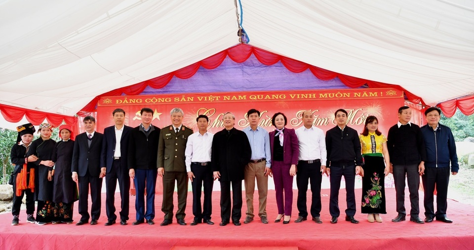Vietcombank ủng hộ 6 tỷ đồng xây trường cho học sinh nghèo tại tỉnh Yên Bái - 4 Vietcombank ủng hộ 6 tỷ đồng xây trường cho học sinh nghèo tại tỉnh Yên Bái - 4