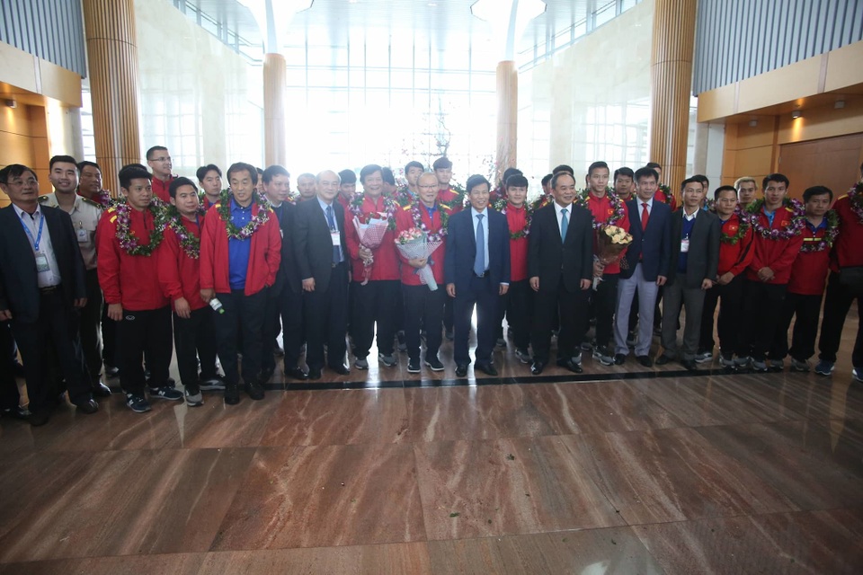 Đội tuyển Việt Nam được vinh danh ở sân bay Nội Bài - 20 Đội tuyển Việt Nam được vinh danh ở sân bay Nội Bài - 20
