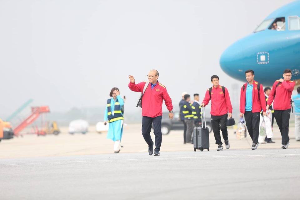 Đội tuyển Việt Nam được vinh danh ở sân bay Nội Bài - 4 Đội tuyển Việt Nam được vinh danh ở sân bay Nội Bài - 4