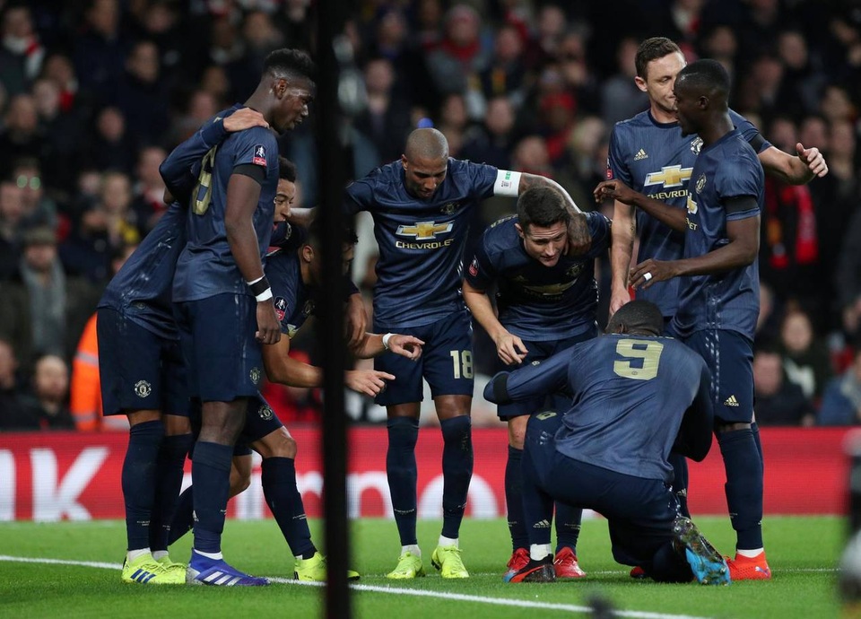 Nhìn lại chiến thắng của Man Utd trước Arsenal - 13 Nhìn lại chiến thắng của Man Utd trước Arsenal - 13