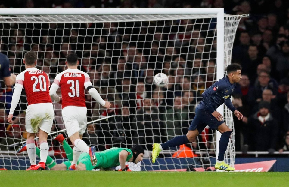 Nhìn lại chiến thắng của Man Utd trước Arsenal - 15 Nhìn lại chiến thắng của Man Utd trước Arsenal - 15