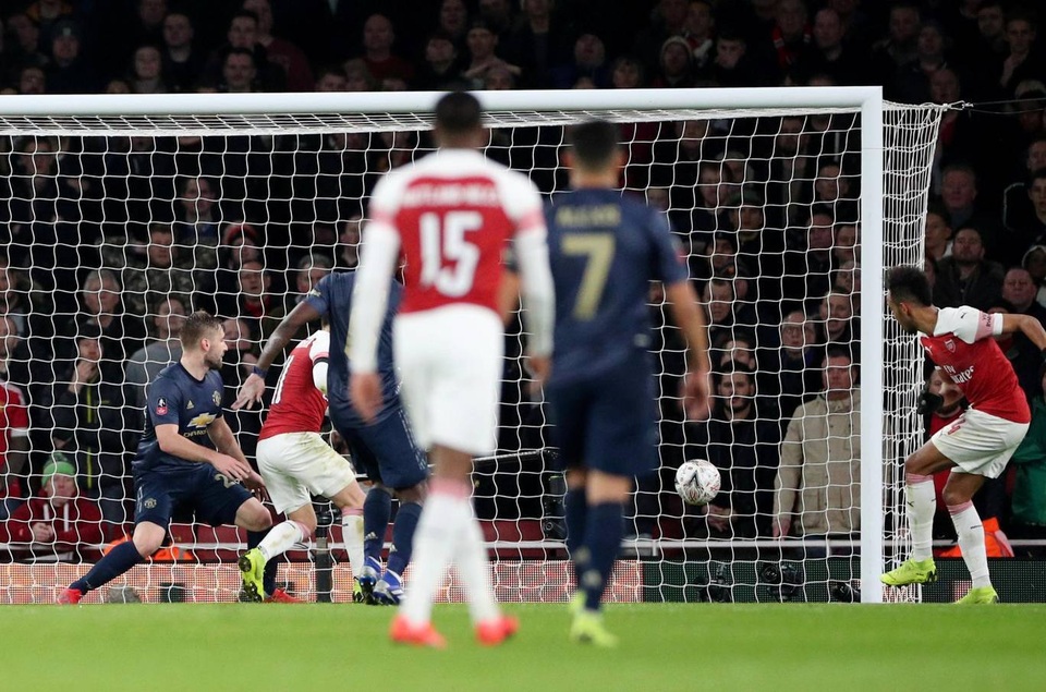 Nhìn lại chiến thắng của Man Utd trước Arsenal - 16 Nhìn lại chiến thắng của Man Utd trước Arsenal - 16