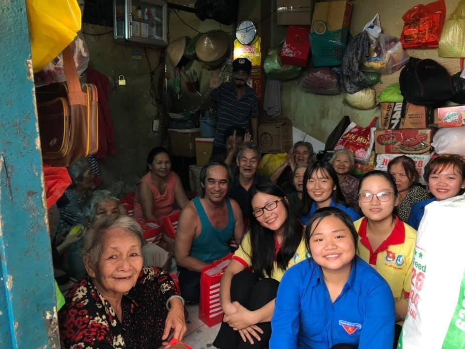 Học trò Sài thành được trải nghiệm gói, nấu bánh chưng ngay tại trường - 6 Học trò Sài thành được trải nghiệm gói, nấu bánh chưng ngay tại trường - 6