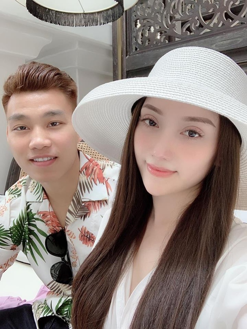 Cuộc sống sang chảnh, toàn hàng hiệu của 3 bóng hồng phía sau Duy Mạnh, Văn Thanh, Trọng Đại - 1 Cuộc sống sang chảnh, toàn hàng hiệu của 3 bóng hồng phía sau Duy Mạnh, Văn Thanh, Trọng Đại - 1