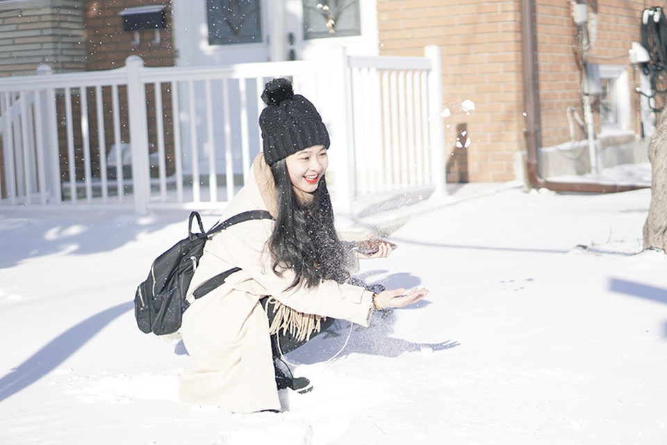 “Hot girl bánh mướt” xứ Nghệ khoe sắc giữa trời tuyết Canada - 6 “Hot girl bánh mướt” xứ Nghệ khoe sắc giữa trời tuyết Canada - 6