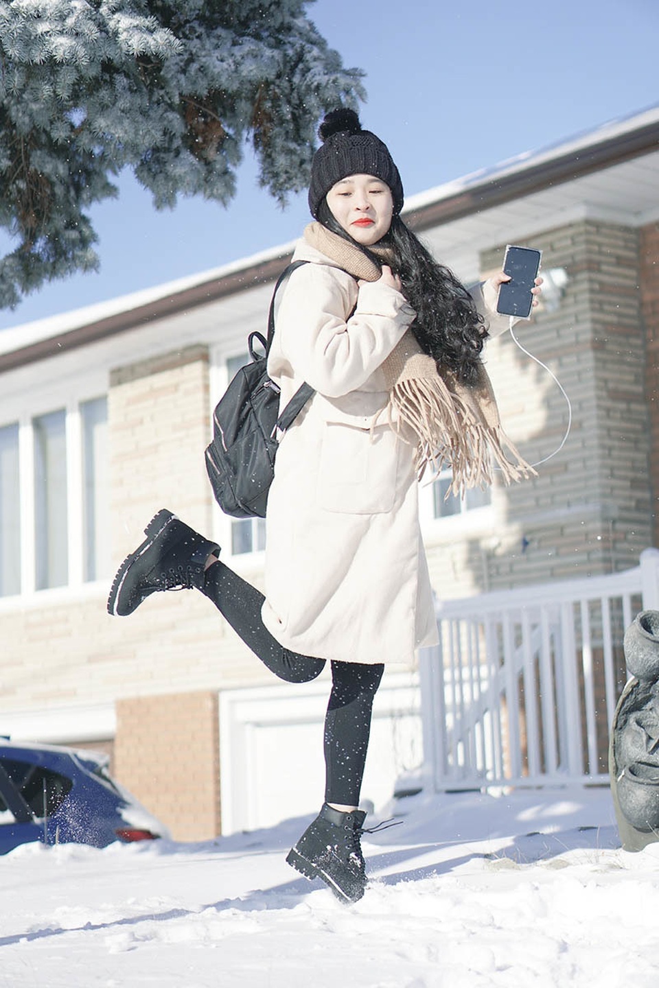 “Hot girl bánh mướt” xứ Nghệ khoe sắc giữa trời tuyết Canada - 11 “Hot girl bánh mướt” xứ Nghệ khoe sắc giữa trời tuyết Canada - 11