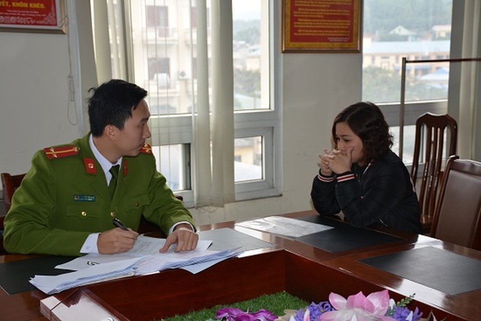 Bắt quả tang chủ cầm đồ cho vay nặng lãi, phát hiện hàng trăm xe không chính chủ - 1