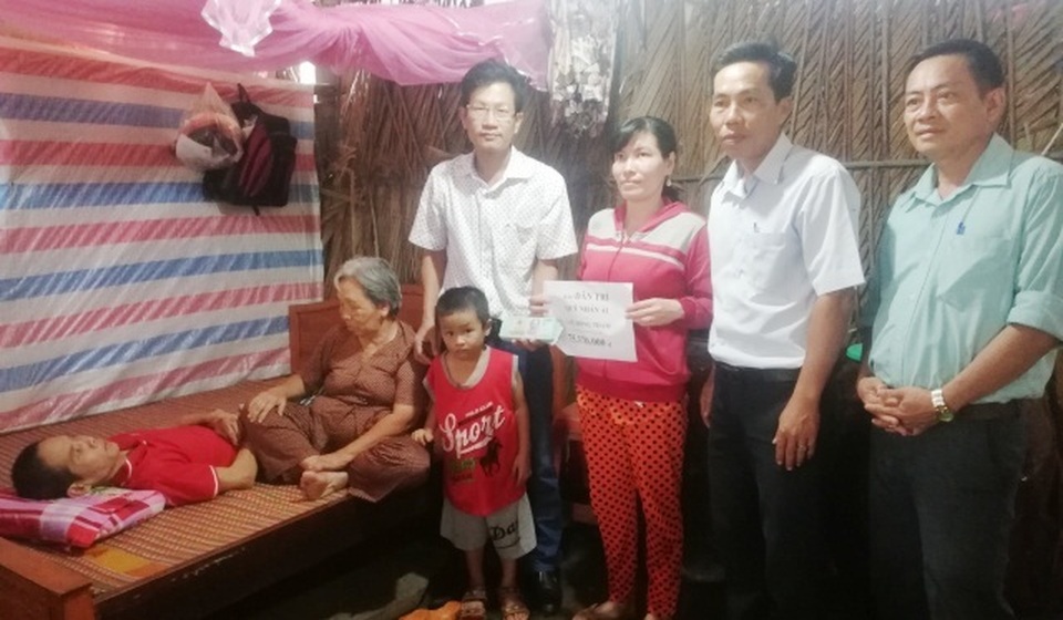 Bạn đọc giúp gia đình anh Nguyễn Phước Lập hơn 75 triệu đồng - 1 Bạn đọc giúp gia đình anh Nguyễn Phước Lập hơn 75 triệu đồng - 1