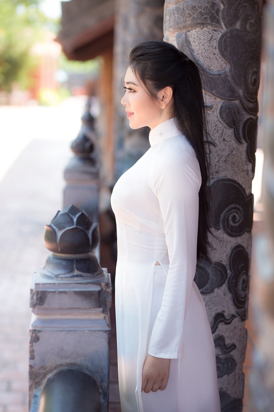 Nữ sinh má lúm duyên dáng với áo dài trắng tinh khôi - 5 Nữ sinh má lúm duyên dáng với áo dài trắng tinh khôi - 5