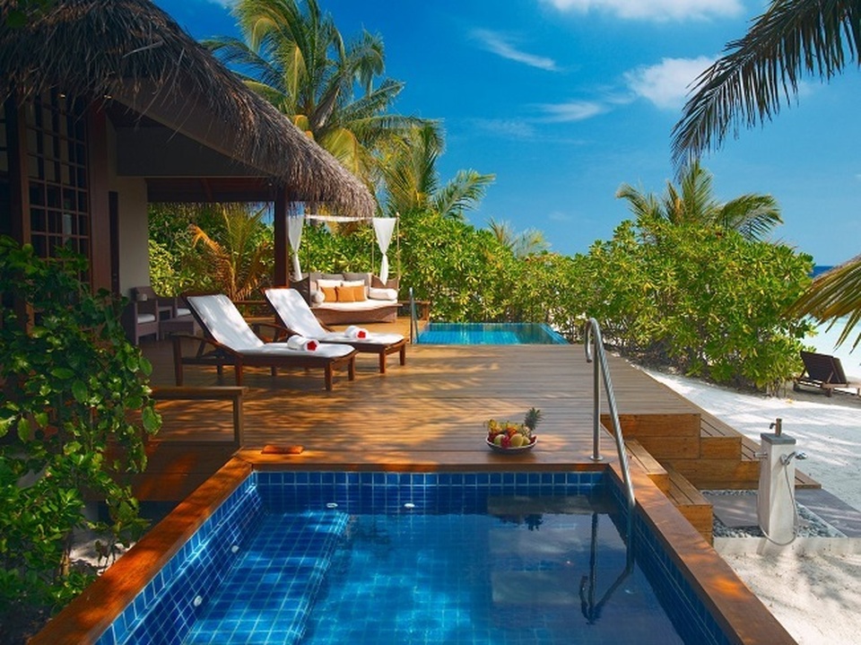 Khu nghỉ dưỡng giữa biển giá 57 triệu/đêm có gì hay mà giới siêu giàu đổ xô tới? - 3 Khu nghỉ dưỡng giữa biển giá 57 triệu/đêm có gì hay mà giới siêu giàu đổ xô tới? - 3