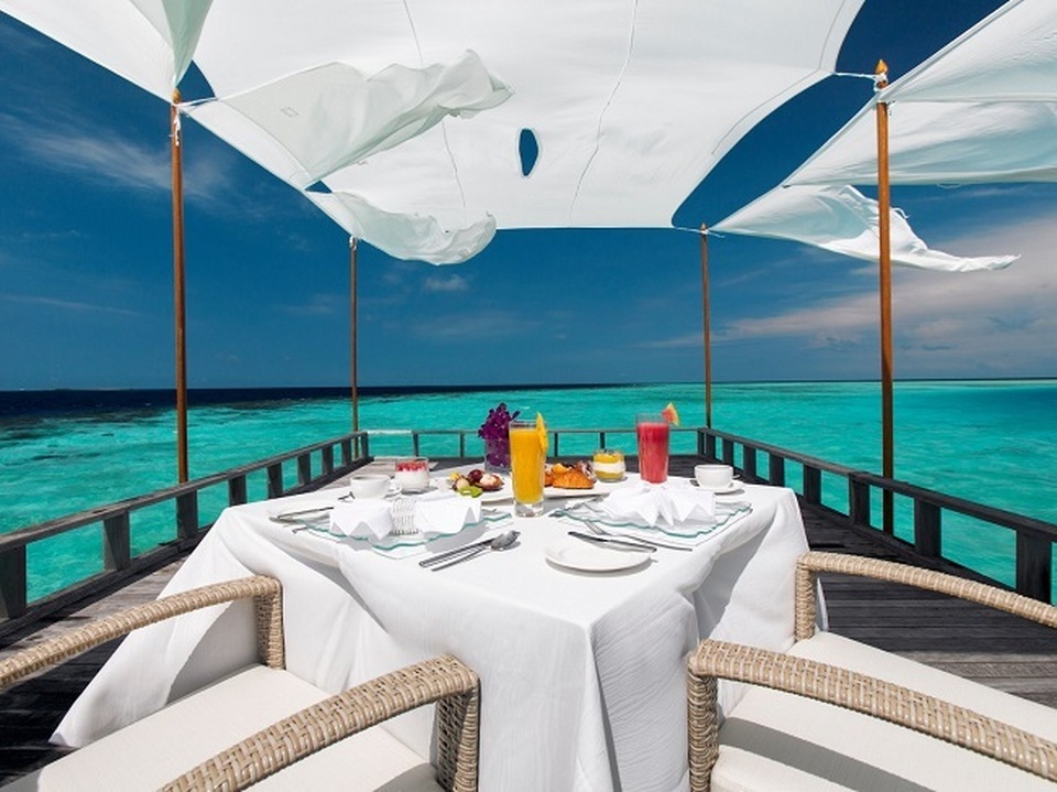 Khu nghỉ dưỡng giữa biển giá 57 triệu/đêm có gì hay mà giới siêu giàu đổ xô tới? - 16 Khu nghỉ dưỡng giữa biển giá 57 triệu/đêm có gì hay mà giới siêu giàu đổ xô tới? - 16