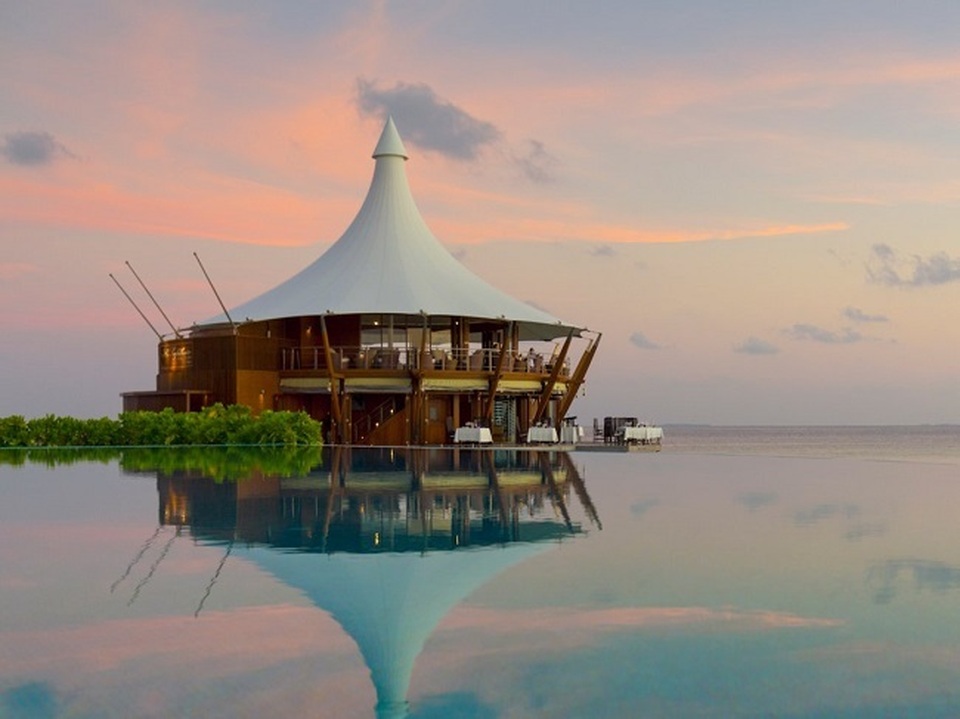 Khu nghỉ dưỡng giữa biển giá 57 triệu/đêm có gì hay mà giới siêu giàu đổ xô tới? - 17 Khu nghỉ dưỡng giữa biển giá 57 triệu/đêm có gì hay mà giới siêu giàu đổ xô tới? - 17