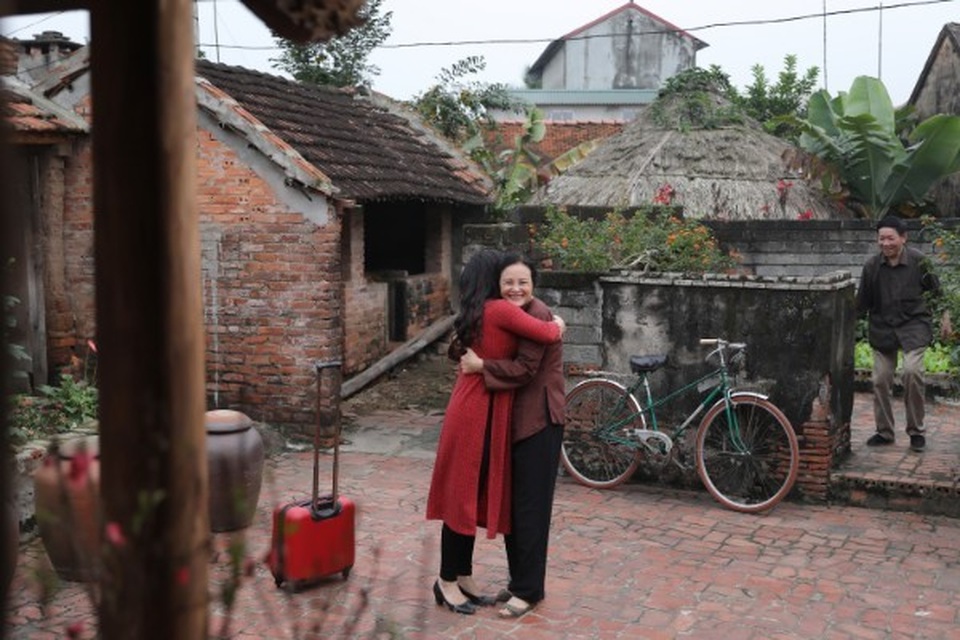 Nghệ sĩ đua nhau “lên rừng, xuống biển” quay MV Tết - 5 Nghệ sĩ đua nhau “lên rừng, xuống biển” quay MV Tết - 5