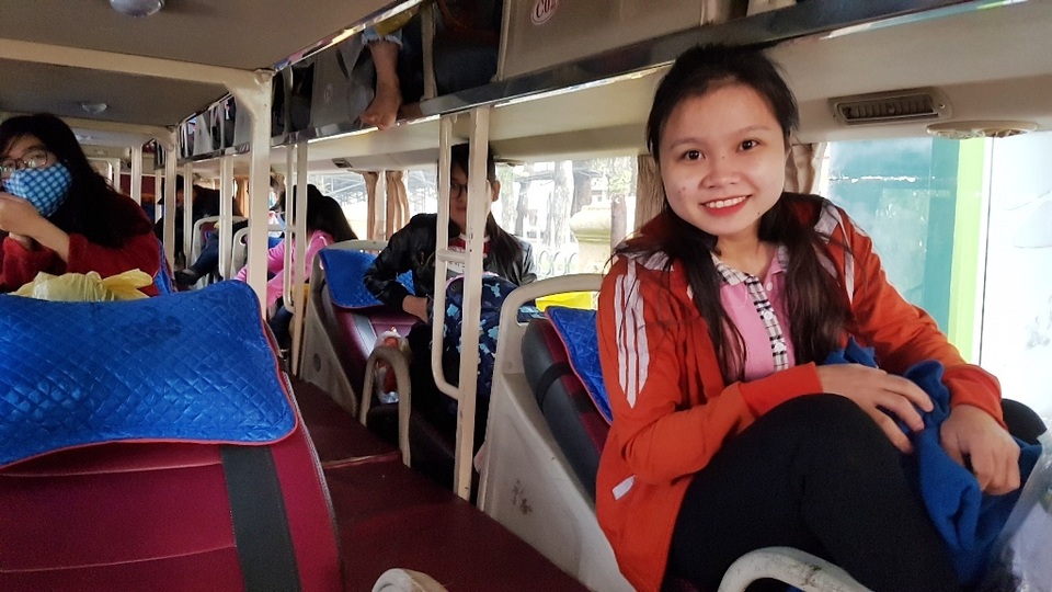 Sinh viên Nông lâm được tặng trứng gà kèm chuyến xe về quê đón Tết - 10 Sinh viên Nông lâm được tặng trứng gà kèm chuyến xe về quê đón Tết - 10