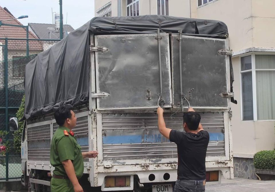 Tịch thu gần 14.000 lít dầu mỡ động vật không rõ nguồn gốc - 1 Tịch thu gần 14.000 lít dầu mỡ động vật không rõ nguồn gốc - 1