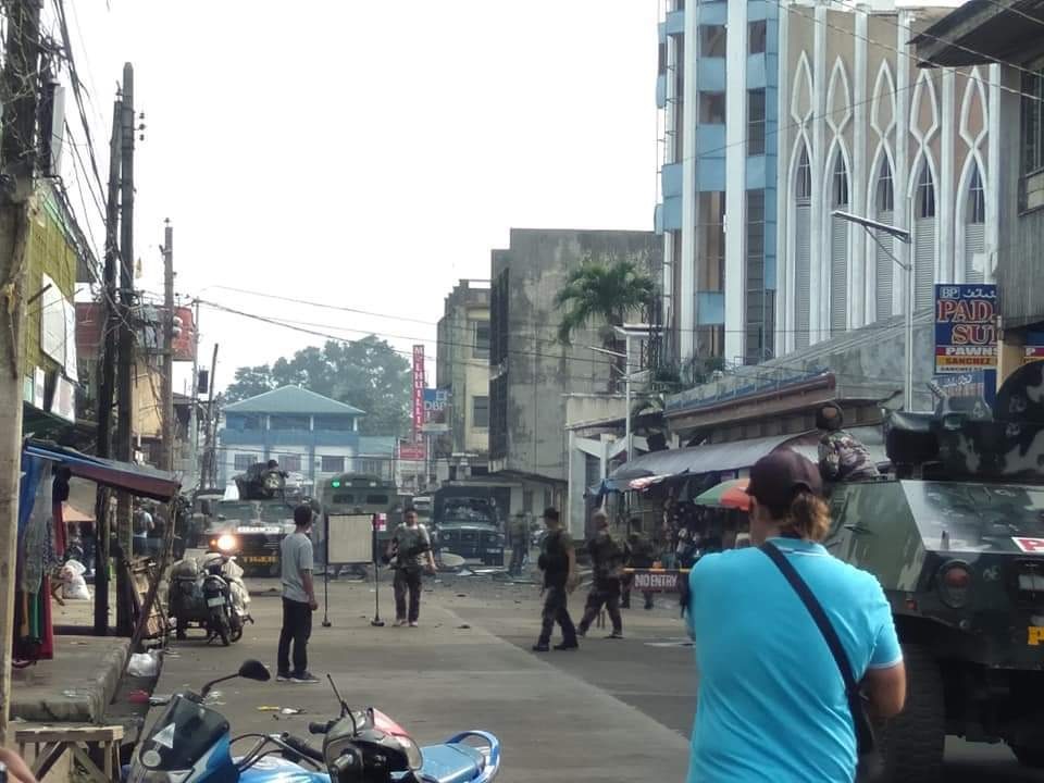 Đánh bom kép tại Philippines, ít nhất 21 người chết, 71 người bị thương - 1 Đánh bom kép tại Philippines, ít nhất 21 người chết, 71 người bị thương - 1