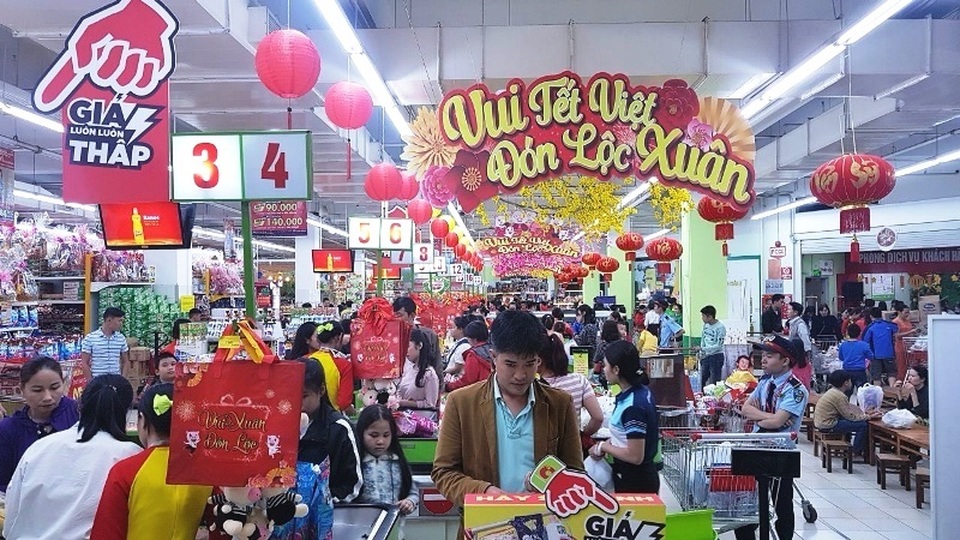 Mướt mồ hôi chen chân ở siêu thị ngày cận Tết - 1 Mướt mồ hôi chen chân ở siêu thị ngày cận Tết - 1