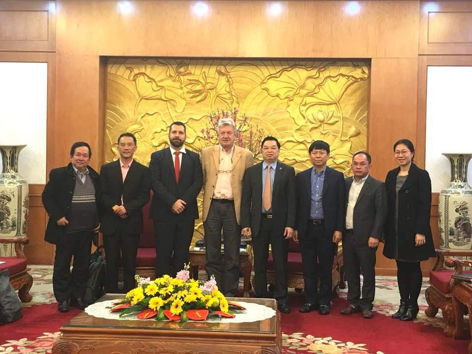 Báo chí có vai trò rất quan trọng trong thế giới phẳng - 2 Báo chí có vai trò rất quan trọng trong thế giới phẳng - 2