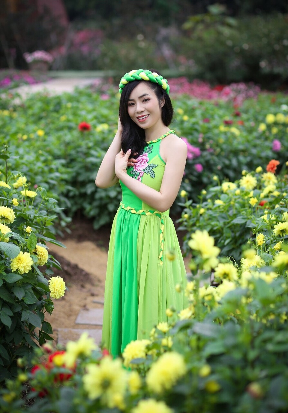 Hiền Xuân 2.jpg Hiền Xuân 2.jpg
