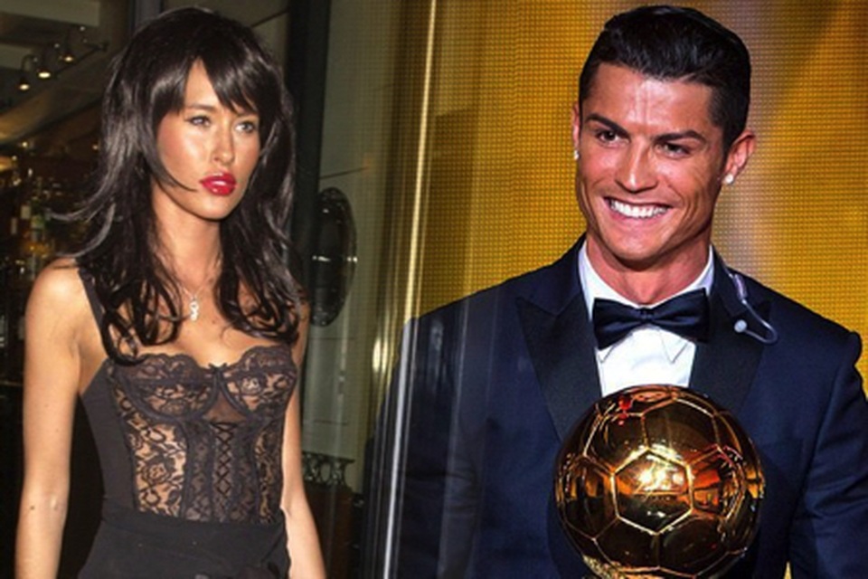 Khám phá về Jasmine Lennard - Tình cũ đang khiến C.Ronaldo “điêu đứng” - 3 Khám phá về Jasmine Lennard - Tình cũ đang khiến C.Ronaldo “điêu đứng” - 3