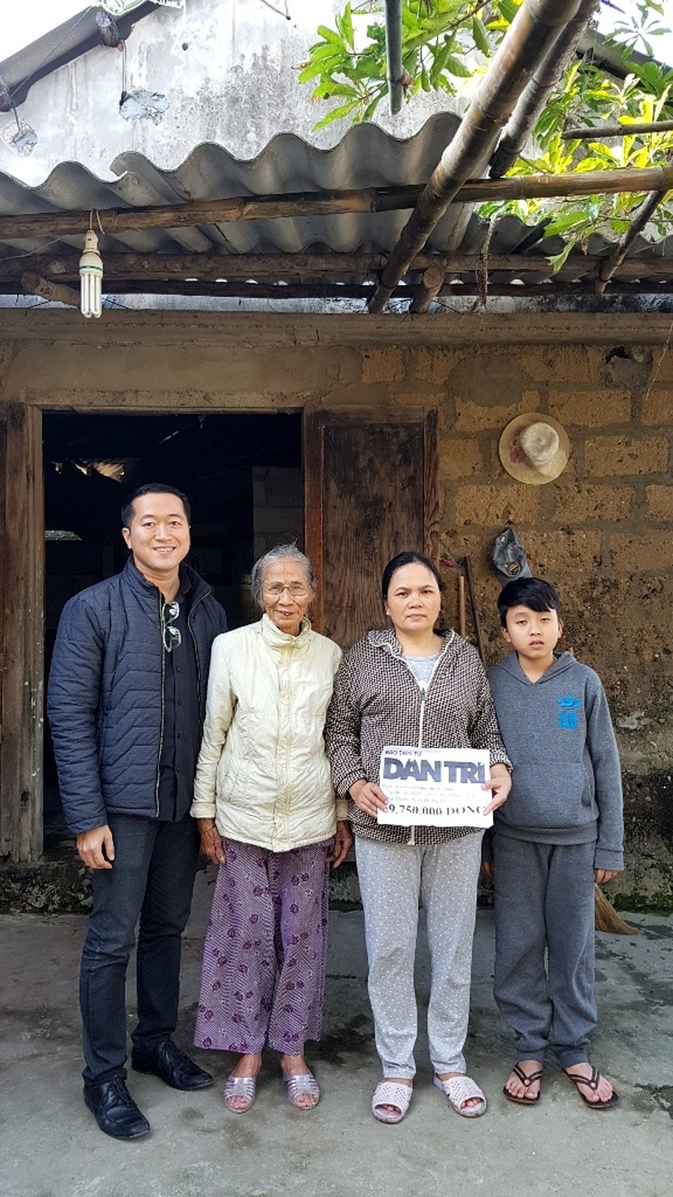 Tết đã ấm áp với gia đình có 2 con mắc bệnh thiếu máu - 3 Tết đã ấm áp với gia đình có 2 con mắc bệnh thiếu máu - 3