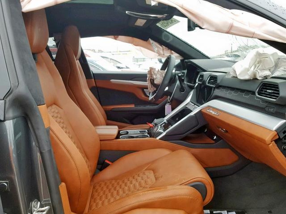 1efb42c2-lamborghini-urus-auction-5.jpg 1efb42c2-lamborghini-urus-auction-5.jpg