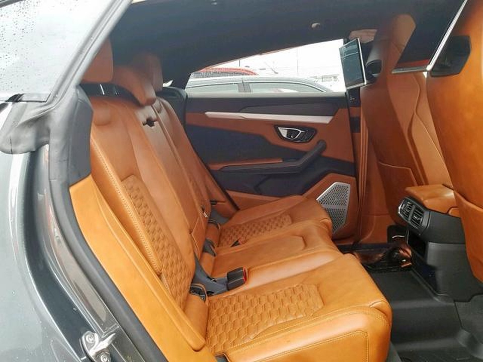 22738feb-lamborghini-urus-auction-6.jpg 22738feb-lamborghini-urus-auction-6.jpg