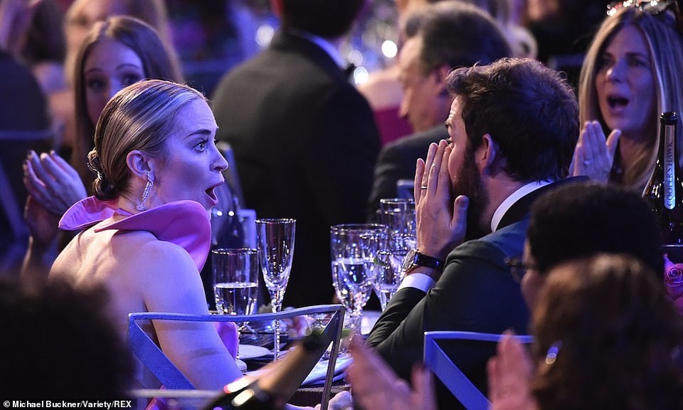 Chồng Emily Blunt rưng rưng lệ khi vợ nhận giải SAG - 3 Chồng Emily Blunt rưng rưng lệ khi vợ nhận giải SAG - 3