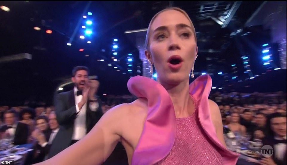 Chồng Emily Blunt rưng rưng lệ khi vợ nhận giải SAG - 5 Chồng Emily Blunt rưng rưng lệ khi vợ nhận giải SAG - 5