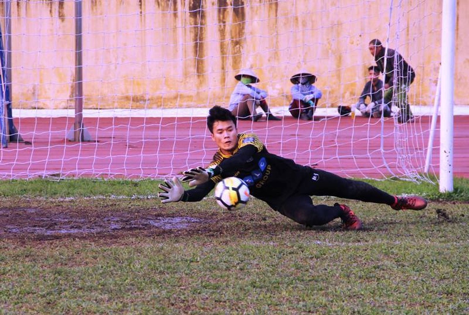 Trọng Hoàng có thể theo chân Bùi Tiến Dũng chia tay CLB Thanh Hóa - 2 Trọng Hoàng có thể theo chân Bùi Tiến Dũng chia tay CLB Thanh Hóa - 2